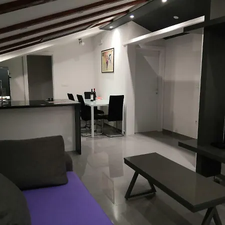 Delic Apartment *